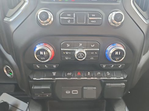 Used 2022 GMC Sierra 2500 AT4 w/ Gooseneck/5TH Wheel Package image 24