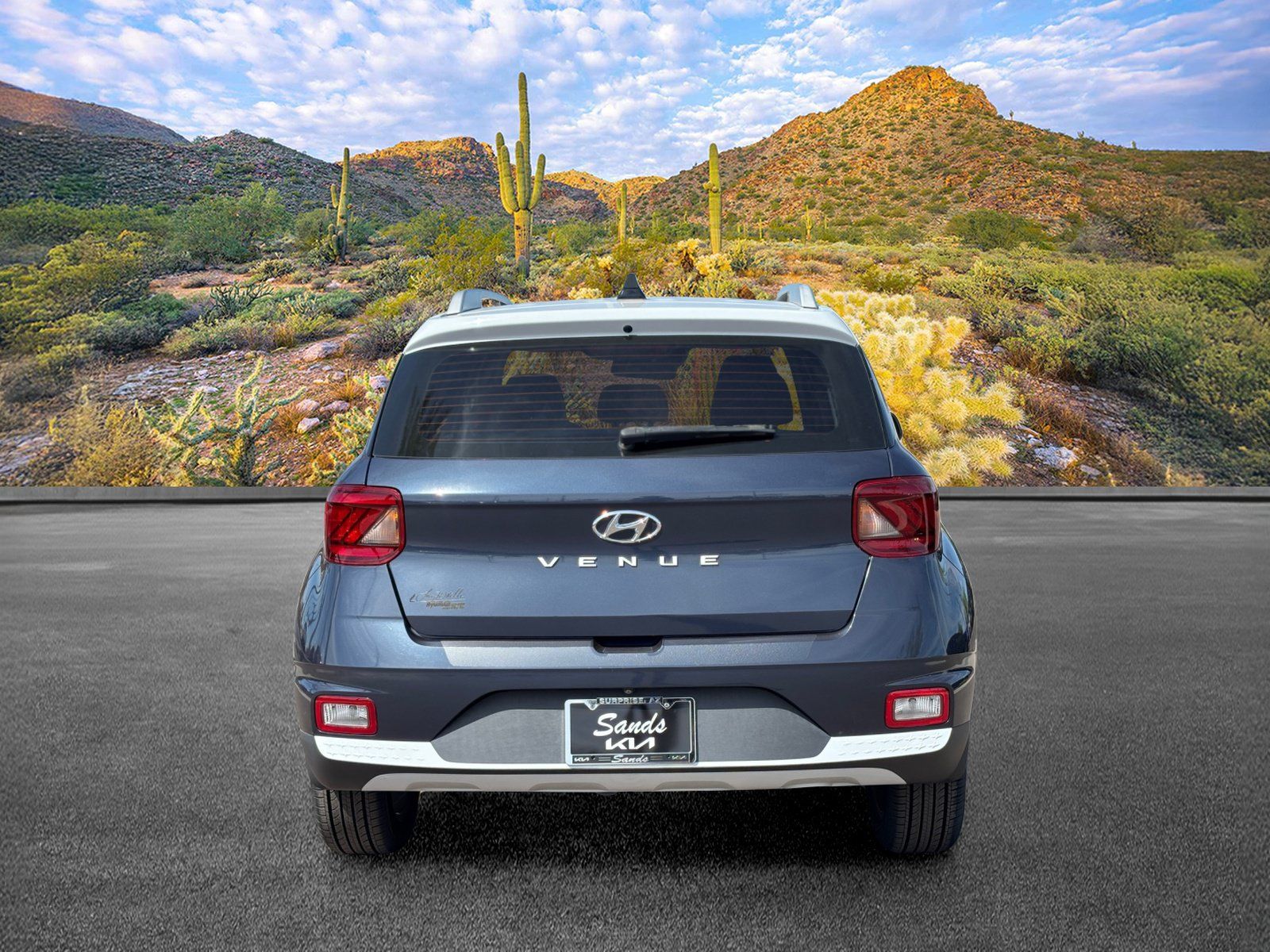 Used 2021 Hyundai Venue FWD image 5