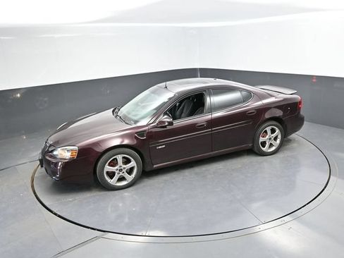 Used 2005 Pontiac Grand Prix GXP w/ Premium Audio Package FWD image 34
