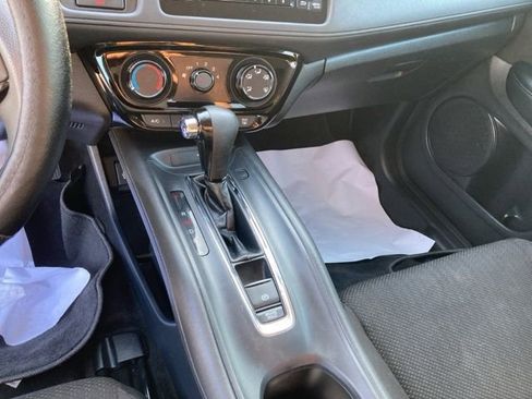 Used 2016 Honda HR-V LX image 21