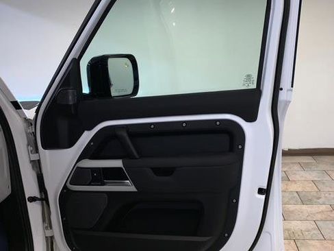 Used 2020 Land Rover Defender 110 S AWD/4WD image 55