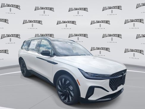 New 2026 Lincoln Nautilus Reserve w/ Jet Appearance Package image 7