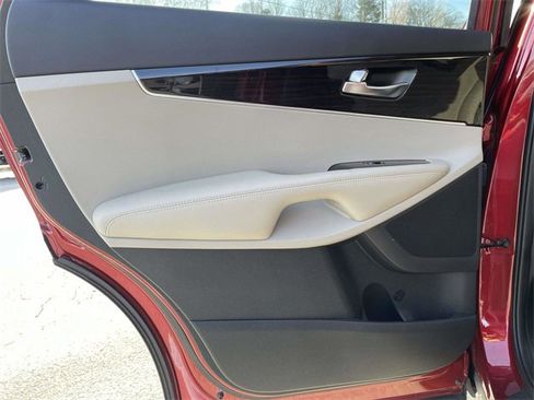Used 2019 Kia Sorento LX image 15