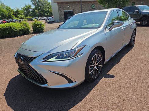 Certified 2025 Lexus ES 350 w/ Premium Package FWD image 7
