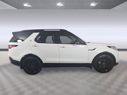 Certified 2025 Land Rover Discovery Dynamic SE image 7