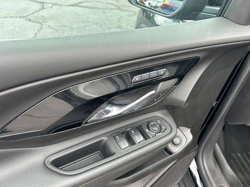Used 2024 GMC Terrain AT4 AWD/4WD image 16