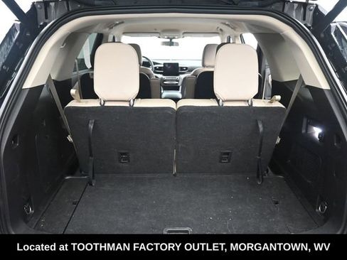 Used 2020 Ford Explorer XLT w/ Equipment Group 202A image 6