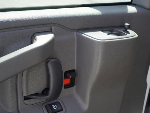 New 2025 GMC Savana 3500 w/ Power Convenience Package image 18