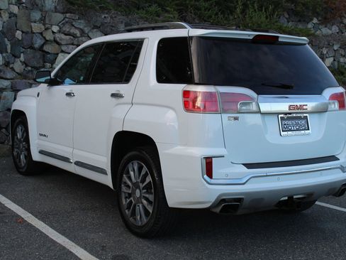 Used 2017 GMC Terrain Denali image 7