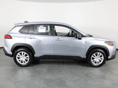 Used 2024 Toyota Corolla Cross L FWD image 14