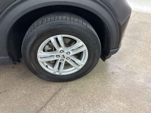 Used 2022 Ford Explorer XLT w/ Equipment Group 202A image 15