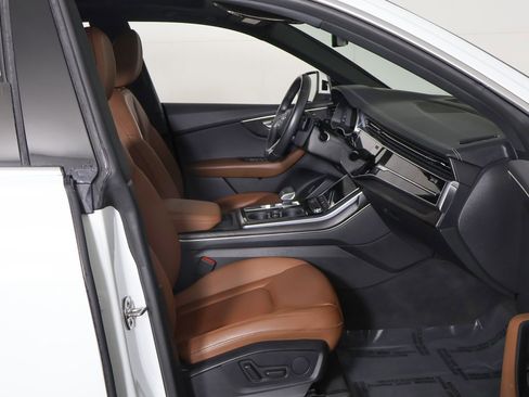 Used 2023 Audi Q8 Premium w/ Convenience Package image 28