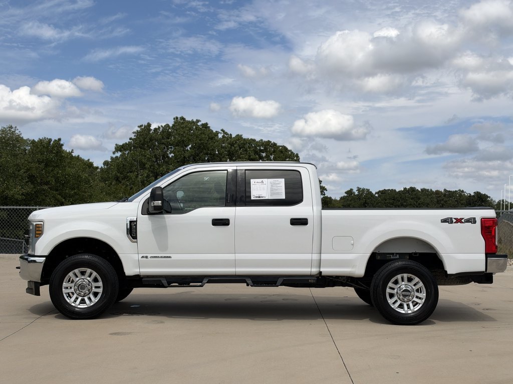 Used 2019 Ford F250 XLT w/ Snow Plow Prep Package AWD/4WD image 3