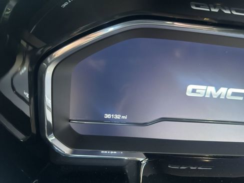 Used 2022 GMC Sierra 1500 SLT image 8