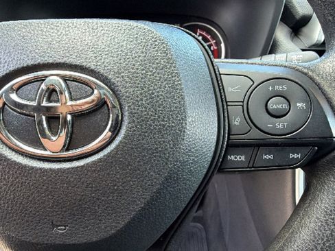 Certified 2025 Toyota RAV4 XLE AWD/4WD image 20