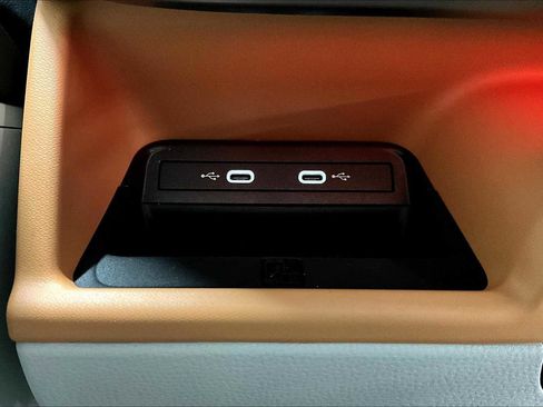 New 2025 Volkswagen ID. Buzz 1st Edition image 21