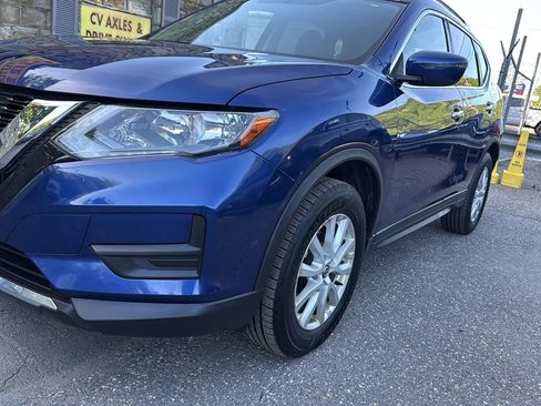 Used 2018 Nissan Rogue SV AWD/4WD image 5
