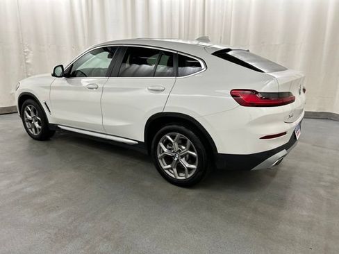 Used 2025 BMW X4 xDrive30i AWD/4WD image 3