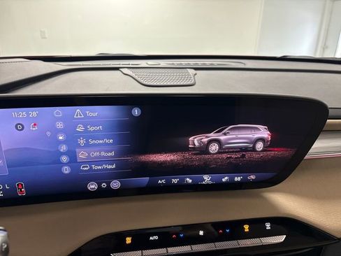 Used 2026 Buick Enclave Preferred w/ Power Package image 49