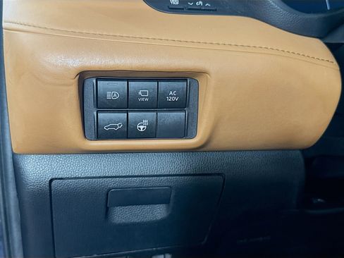 Used 2023 Toyota Highlander Platinum AWD/4WD image 11