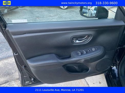 Used 2023 Honda HR-V EX-L image 10