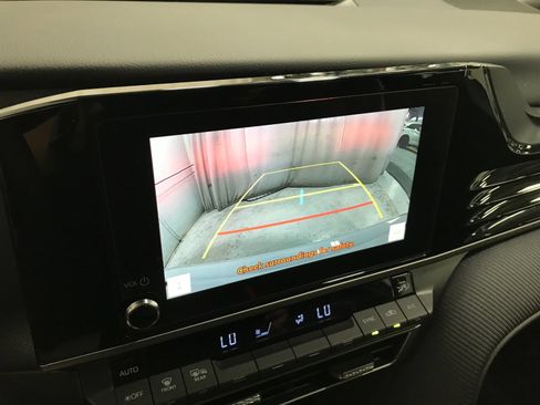 Used 2026 Toyota Camry SE FWD image 20