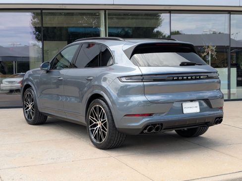 New 2026 Porsche Cayenne AWD/4WD image 3