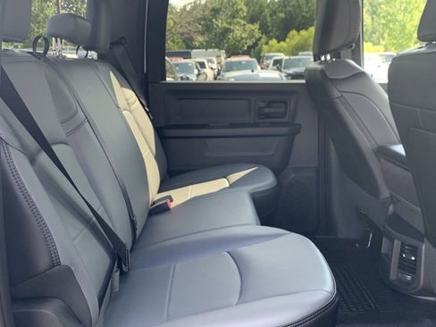 Used 2024 RAM 2500 Tradesman w/ Chrome Appearance Group image 36