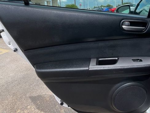 Used 2010 MAZDA MAZDA6 i Sport FWD image 29