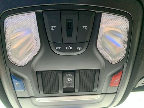 Used 2022 RAM 1500 Big Horn AWD/4WD image 51