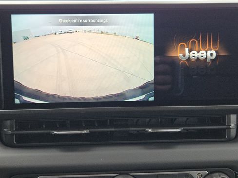 New 2026 Jeep Wrangler Unlimited Rubicon image 15