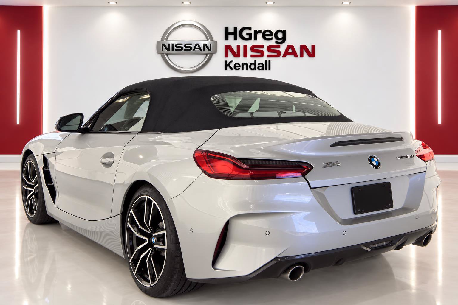 Used 2020 BMW Z4 sDrive30i w/ Executive Package RWD image 2