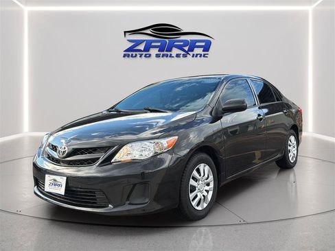 Used 2013 Toyota Corolla L FWD image 3