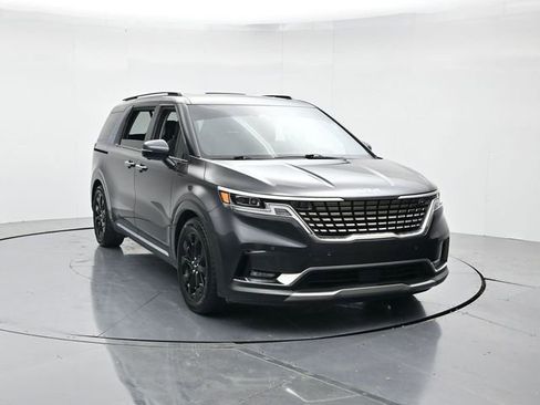 Used 2024 Kia Carnival SX Prestige image 4