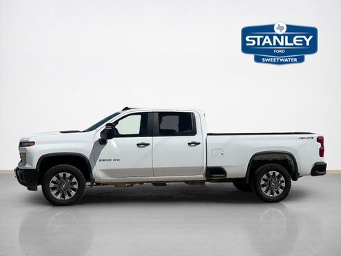 Used 2024 Chevrolet Silverado 2500 Custom w/ Custom Value Package AWD/4WD image 4