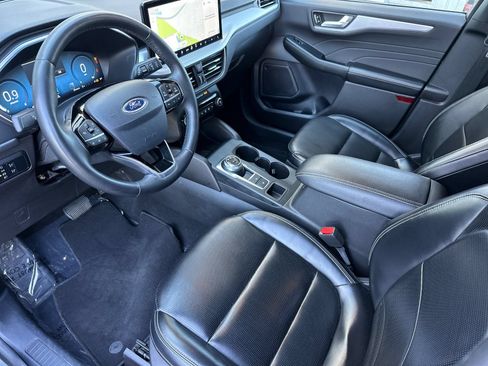 Used 2024 Ford Escape Platinum AWD/4WD image 9