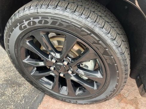 Used 2021 Jeep Grand Cherokee Laredo X RWD image 21