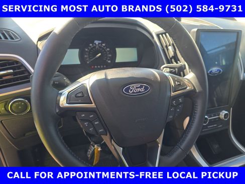Used 2024 Ford Edge SEL w/ Convenience Package image 8