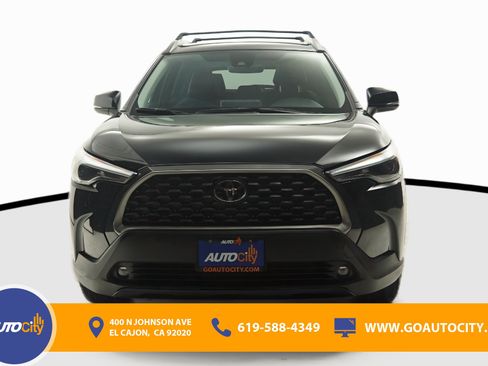 Used 2022 Toyota Corolla Cross XLE FWD image 4