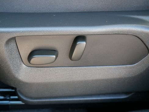 Used 2023 Buick Envision Preferred w/ Sport Touring Package image 17