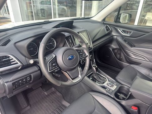 Used 2023 Subaru Forester Touring image 9