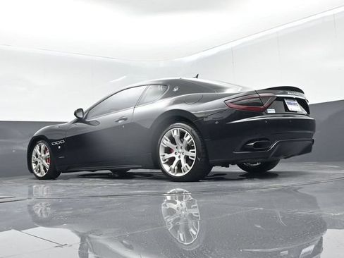 Used 2017 Maserati GranTurismo Sport RWD image 47