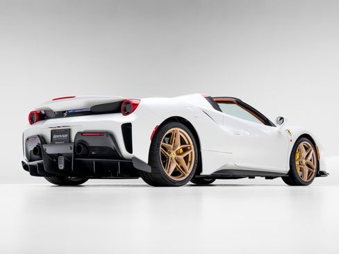 Used 2020 Ferrari 488 Pista Spider image 41