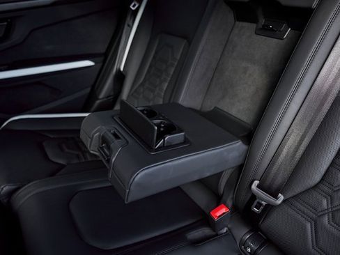 Used 2025 Lamborghini Urus SE image 49