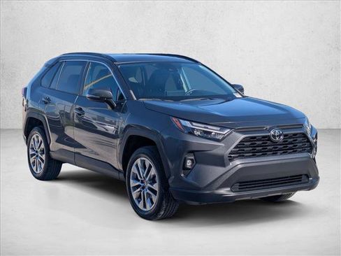 Used 2023 Toyota RAV4 XLE Premium FWD image 3