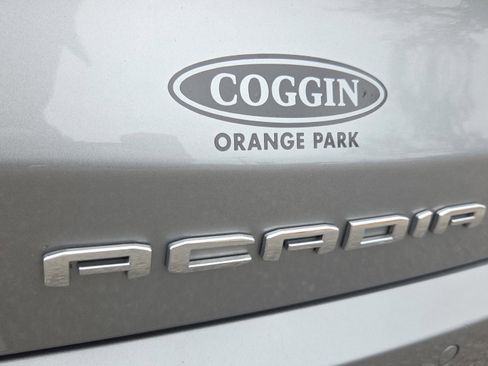 Used 2023 GMC Acadia Denali w/ Denali Ultimate Package image 22