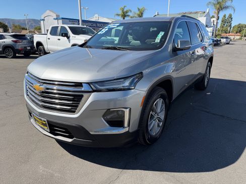 Used 2023 Chevrolet Traverse LT image 4