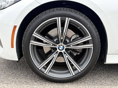 Used 2024 BMW 330i Sedan w/ Premium Package RWD image 10