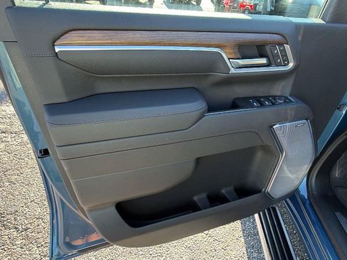 New 2026 Chevrolet Silverado 2500 High Country w/ High Country Premium Package AWD/4WD image 15