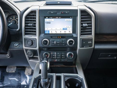 Used 2018 Ford F150 Lariat w/ Equipment Group 502A Luxury image 20